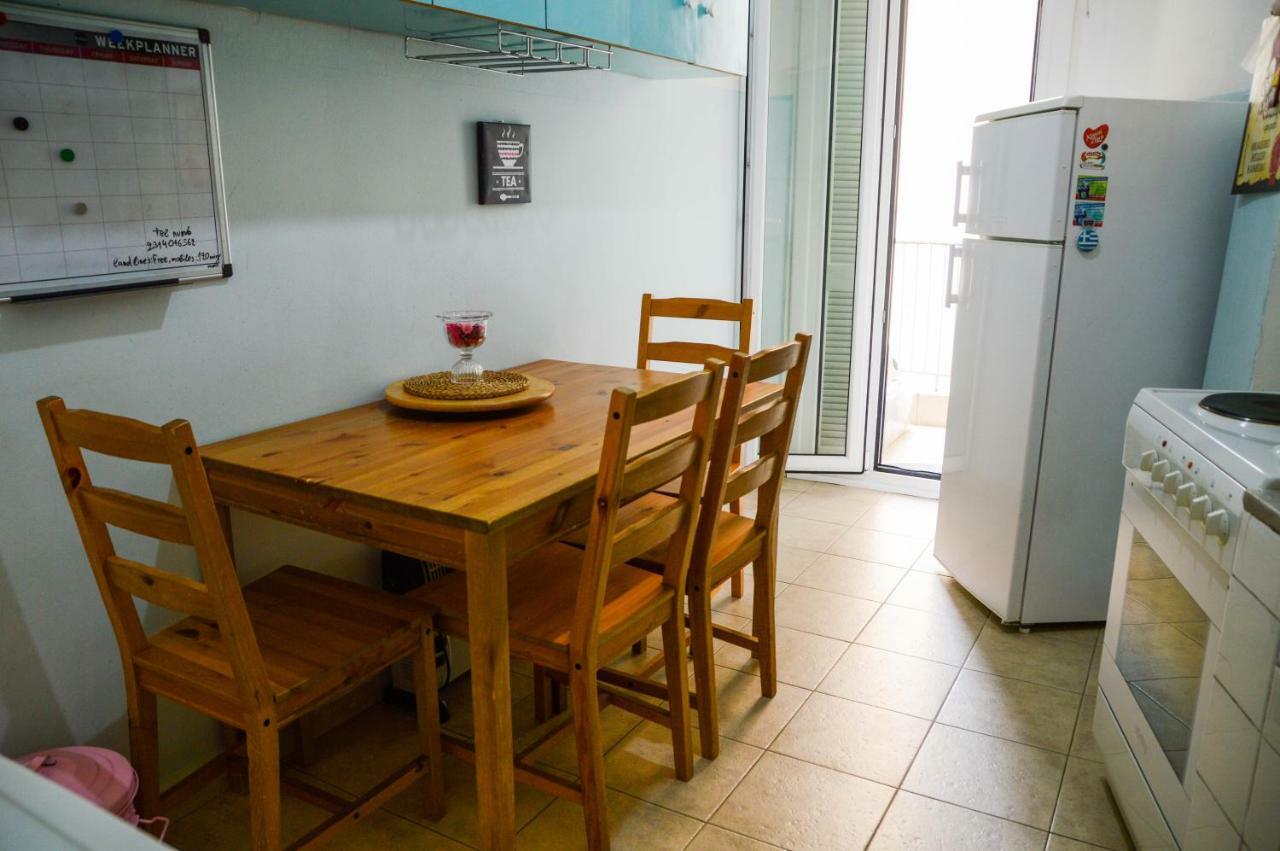 An Apartment For 2-4 Friends. Солун Екстериор снимка